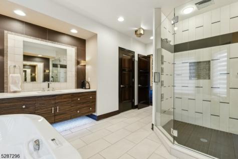 14 Michelle Lane Livingston NJ 07039