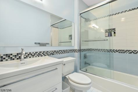 14 Michelle Lane Livingston NJ 07039