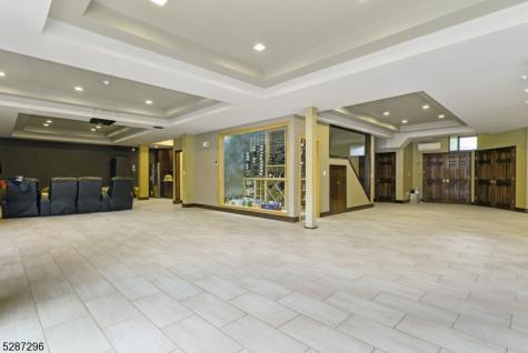 14 Michelle Lane Livingston NJ 07039