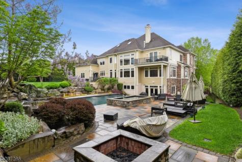 14 Michelle Lane Livingston NJ 07039