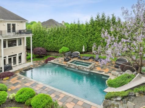 14 Michelle Lane Livingston NJ 07039