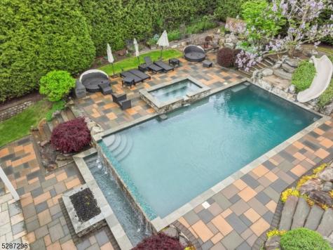 14 Michelle Lane Livingston NJ 07039