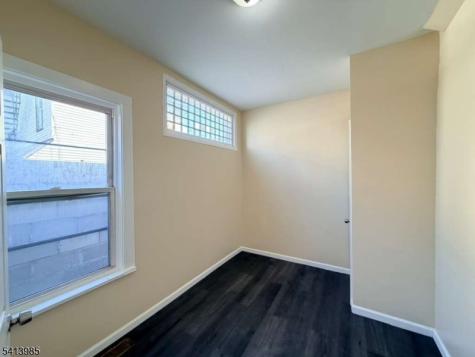 113 Delavan Avenue Newark NJ 07104