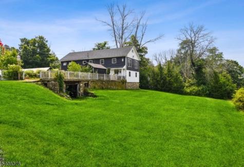 292 W Mill Road Washington NJ 07853