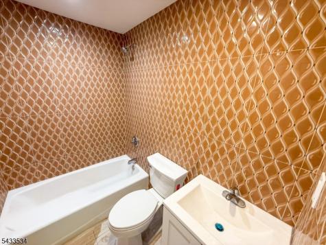 76 Bloomfield Avenue Paterson NJ 07503