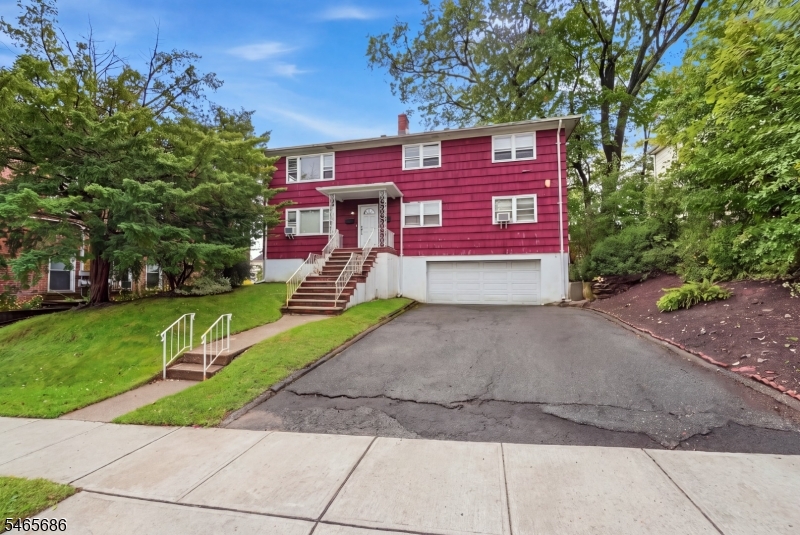15 Monroe Place Montclair NJ 07042