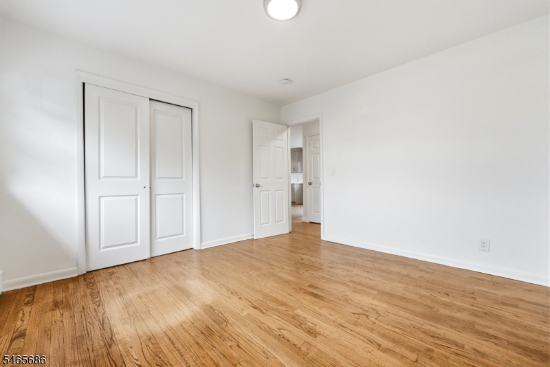 15 Monroe Place Montclair NJ 07042
