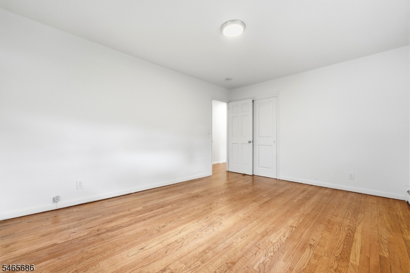 15 Monroe Place Montclair NJ 07042