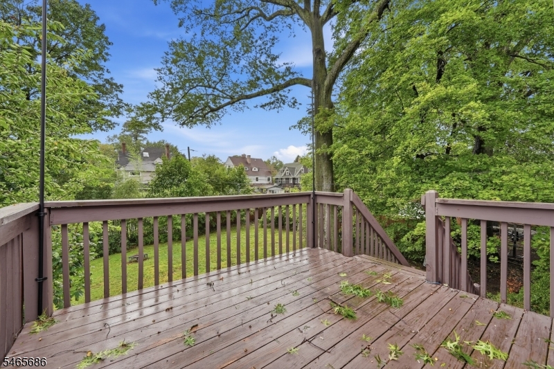 15 Monroe Place Montclair NJ 07042