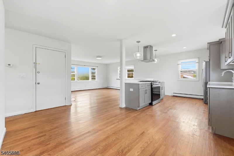 15 Monroe Place Montclair NJ 07042