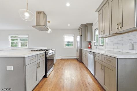 15 Monroe Place Montclair NJ 07042