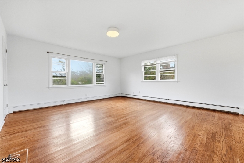 15 Monroe Place Montclair NJ 07042