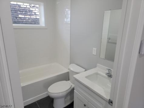122 Rose Terrace Newark NJ 07108