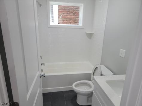 122 Rose Terrace Newark NJ 07108