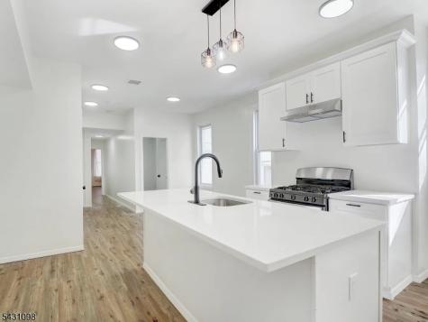 74 Winthrop Street Newark NJ 07104