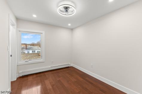 633 Lafayette Avenue Hawthorne NJ 07506