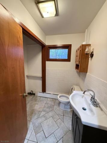 47 Church Street Bloomsbury NJ 08804