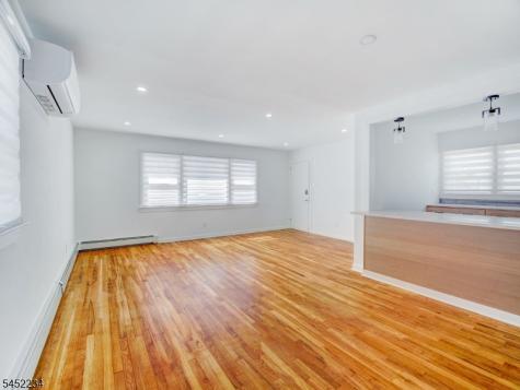 217 Eppirt Street East Orange NJ 07018