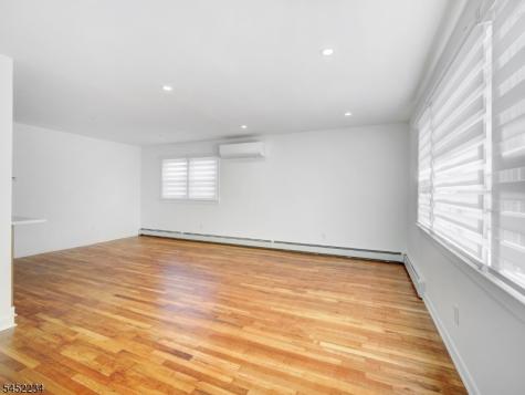 217 Eppirt Street East Orange NJ 07018