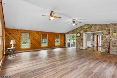87 Glen Road Wantage NJ 07461