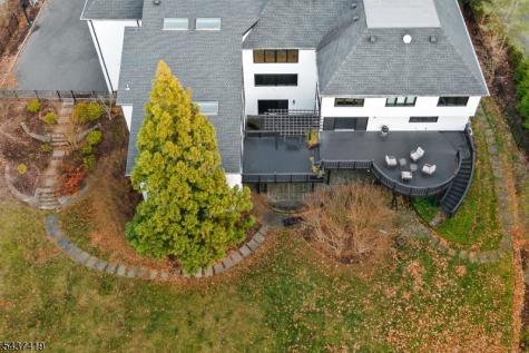 84 Shrewsbury Drive Livingston NJ 07039
