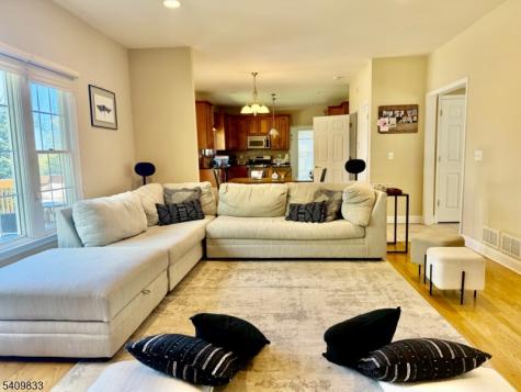 8 Overlook Road Randolph NJ 07869