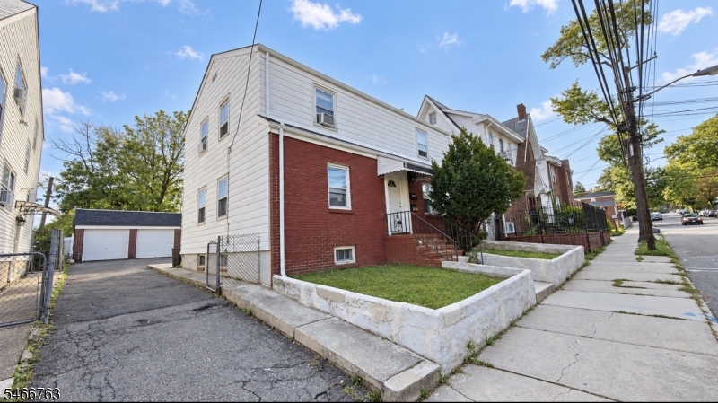 98 Mount Vernon Place Newark NJ 07106