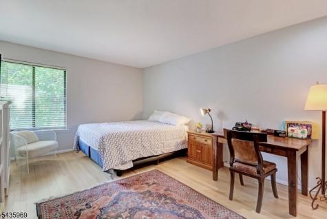 38 Park St 2-d Florham Park NJ 07932