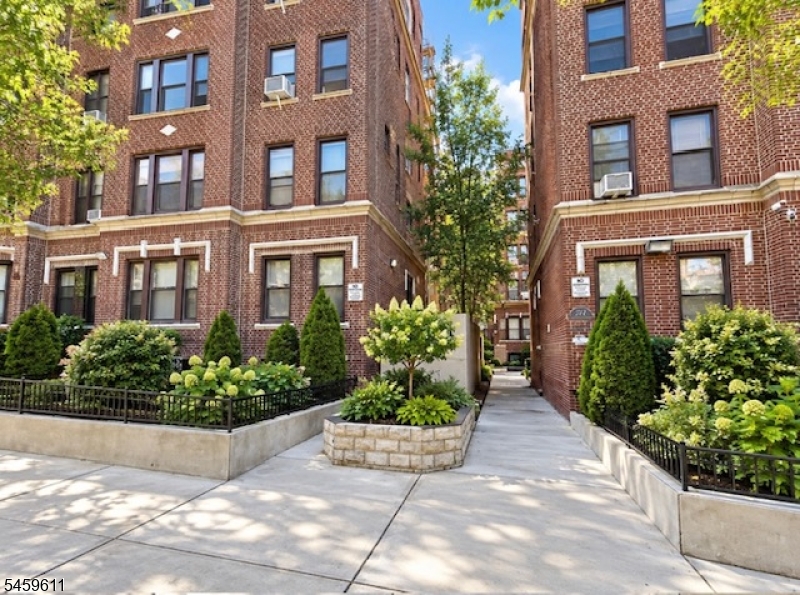 275 Harrison Avenue Jersey City NJ 07304