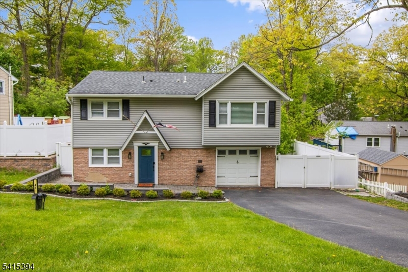 46 Fordham Trail Hopatcong NJ 07843