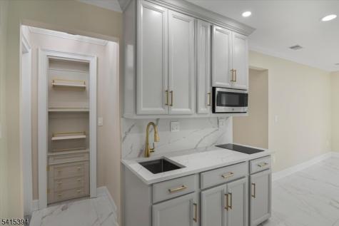 46 Fordham Trail Hopatcong NJ 07843