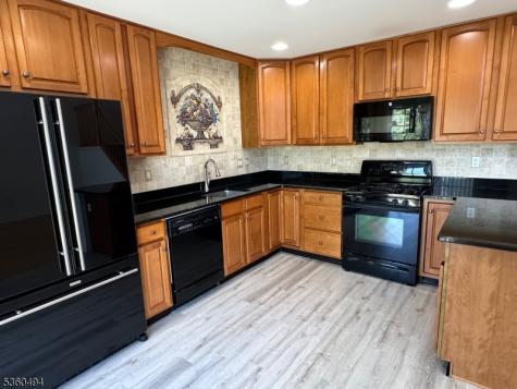 35 Magnolia Way North Haledon NJ 07508