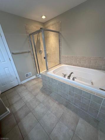 35 Magnolia Way North Haledon NJ 07508