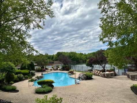 35 Magnolia Way North Haledon NJ 07508