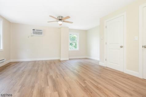 13 Maple Street Milford NJ 08848
