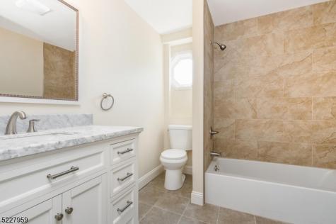 13 Maple Street Milford NJ 08848