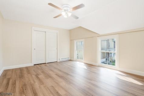 13 Maple Street Milford NJ 08848
