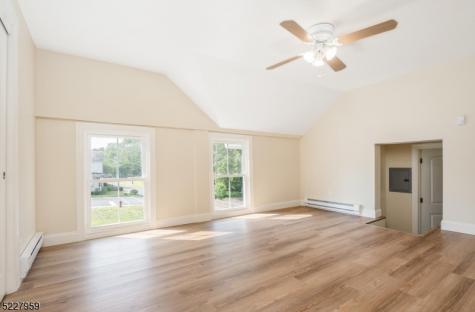 13 Maple Street Milford NJ 08848