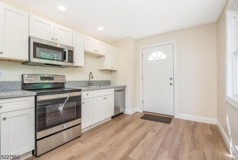 13 Maple Street Milford NJ 08848