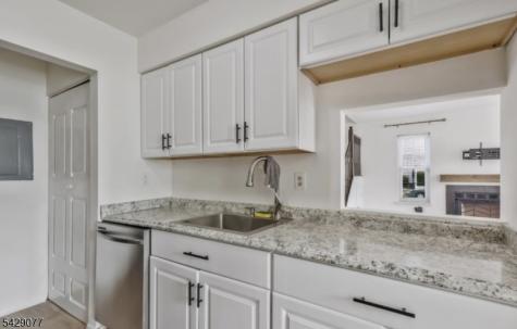 81 Almond Drive Franklin NJ 08873