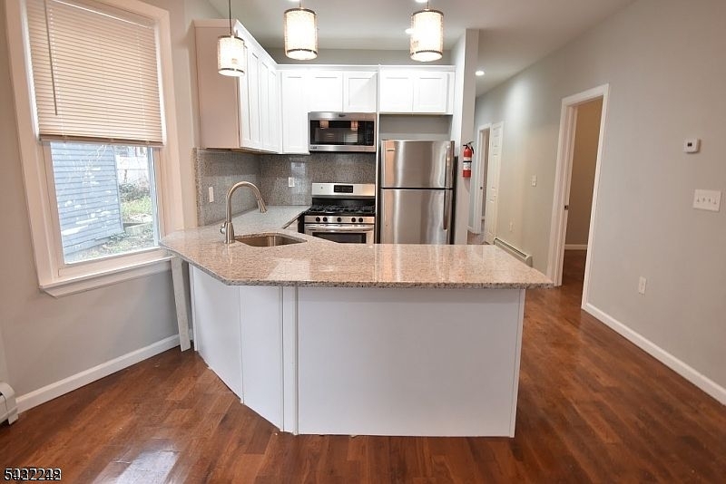 83 Arsdale Terrace East Orange NJ 07018