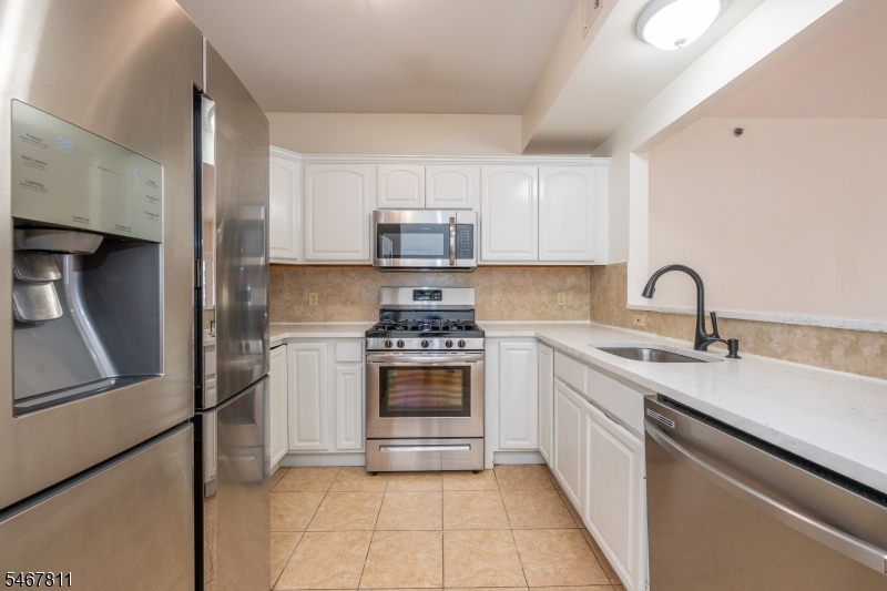 902 N 5th Street Newark NJ 07107