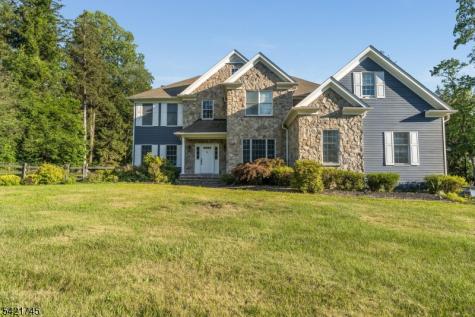 93 Bissell Road Tewksbury NJ 08833