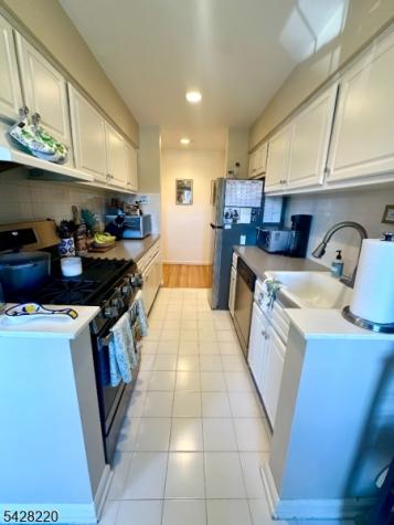 605 Grove Street Clifton NJ 07013