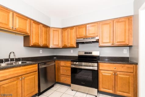 190 Park Street East Orange NJ 07017