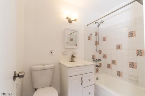 190 Park Street East Orange NJ 07017