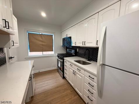 168 Tuxedo Parkway Newark NJ 07106