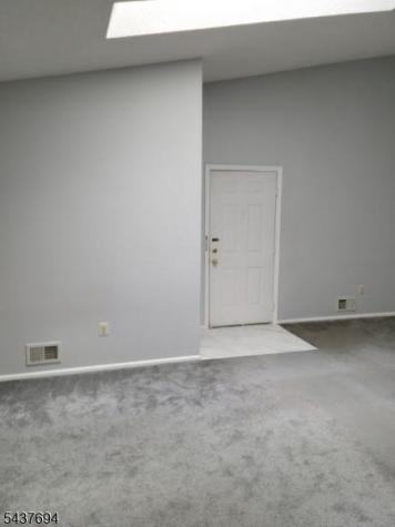 27 Townsend Court Franklin NJ 08823