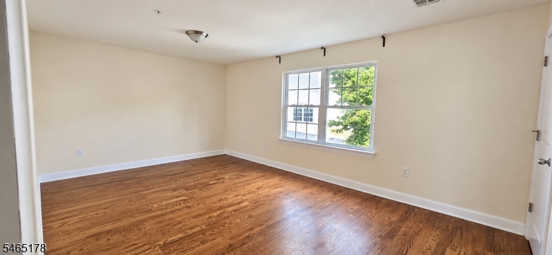 17 Stanton Street Newark NJ 07114