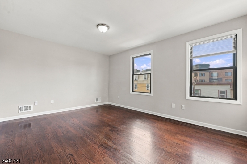 112 Bruen Street Newark NJ 07105